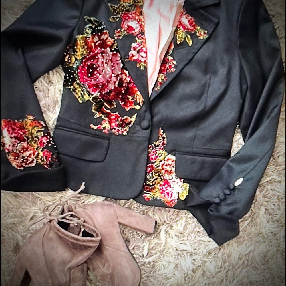 Beautiful blazer/jacket💕 - Picture 9 of 16